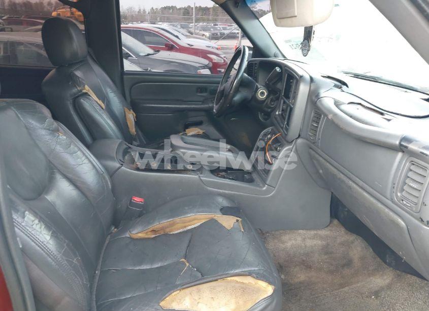 Photo 5 of 2003 Chevrolet Avalanche 1500 (VIN 3GNEK13T83G149808)