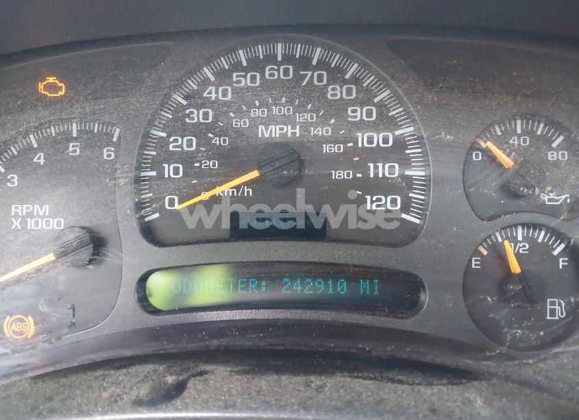 Photo 7 of 2003 Chevrolet Avalanche 1500 (VIN 3GNEK13T83G153535)