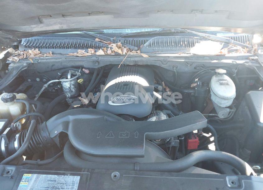 Photo 10 of 2003 Chevrolet Avalanche 1500 (VIN 3GNEK13T83G187717)