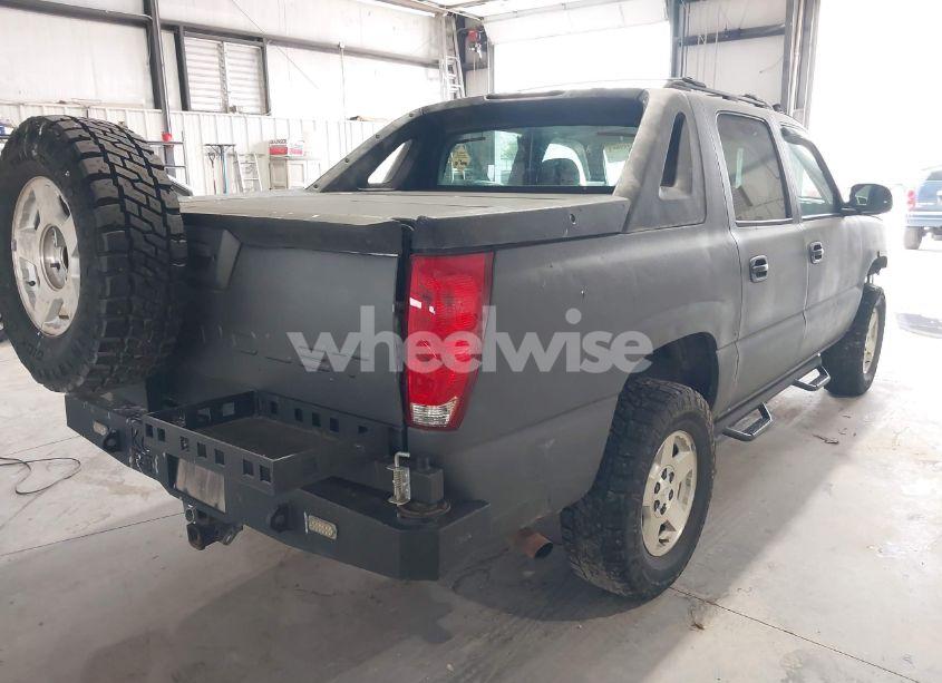Photo 4 of 2003 Chevrolet Avalanche 1500 (VIN 3GNEK13T83G299210)
