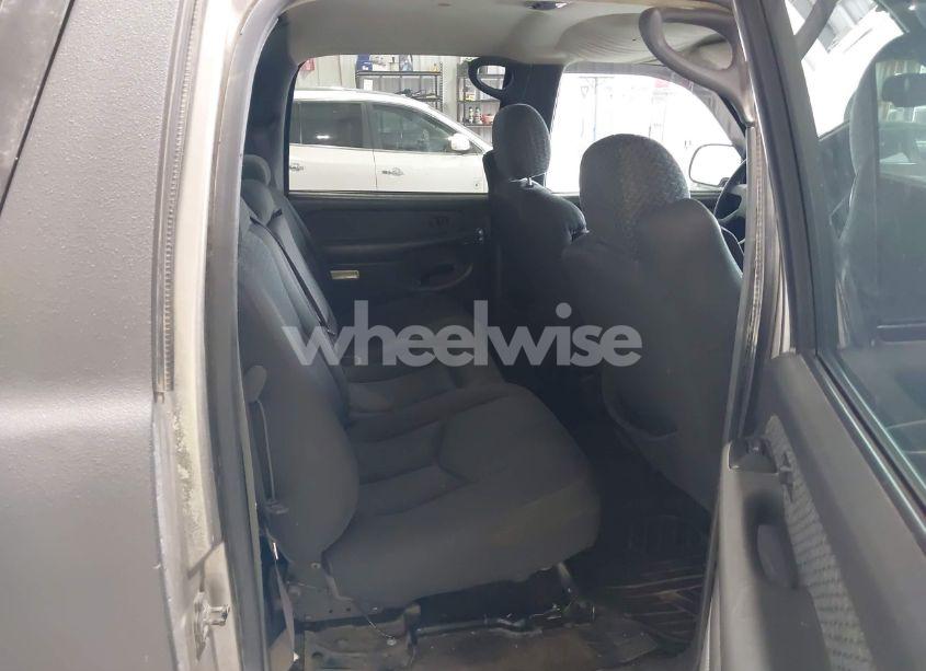 Photo 8 of 2003 Chevrolet Avalanche 1500 (VIN 3GNEK13T83G299210)