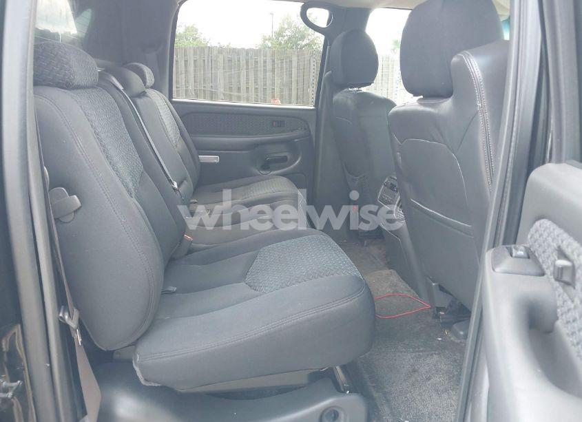 Photo 8 of 2003 Chevrolet Avalanche 1500 (VIN 3GNEK13T83G303241)