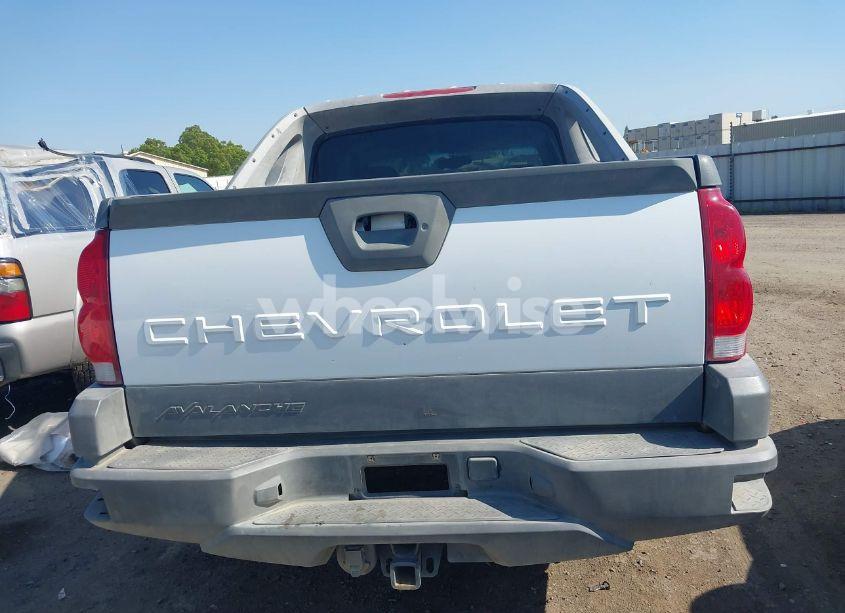 Photo 16 of 2002 Chevrolet Avalanche 1500 (VIN 3GNEK13T92G105699)