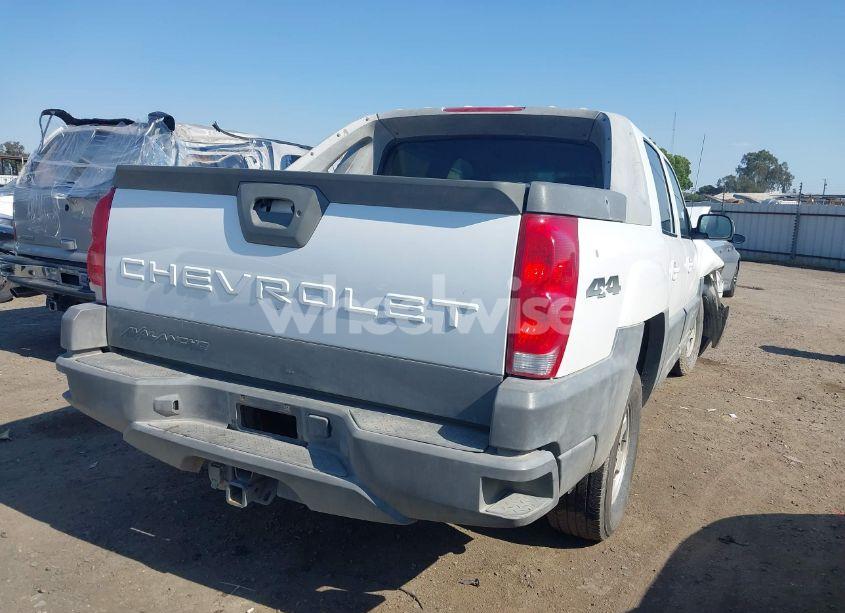 Photo 4 of 2002 Chevrolet Avalanche 1500 (VIN 3GNEK13T92G105699)