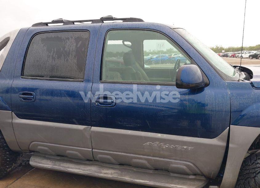 Photo 13 of 2002 Chevrolet Avalanche 1500 (VIN 3GNEK13T92G124785)