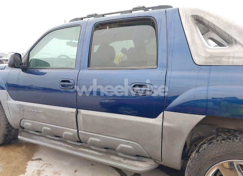 Photo 14 of 2002 Chevrolet Avalanche 1500 (VIN 3GNEK13T92G124785)