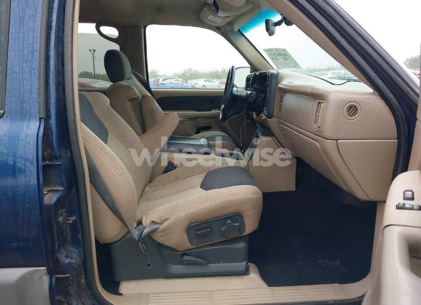 Photo 5 of 2002 Chevrolet Avalanche 1500 (VIN 3GNEK13T92G124785)