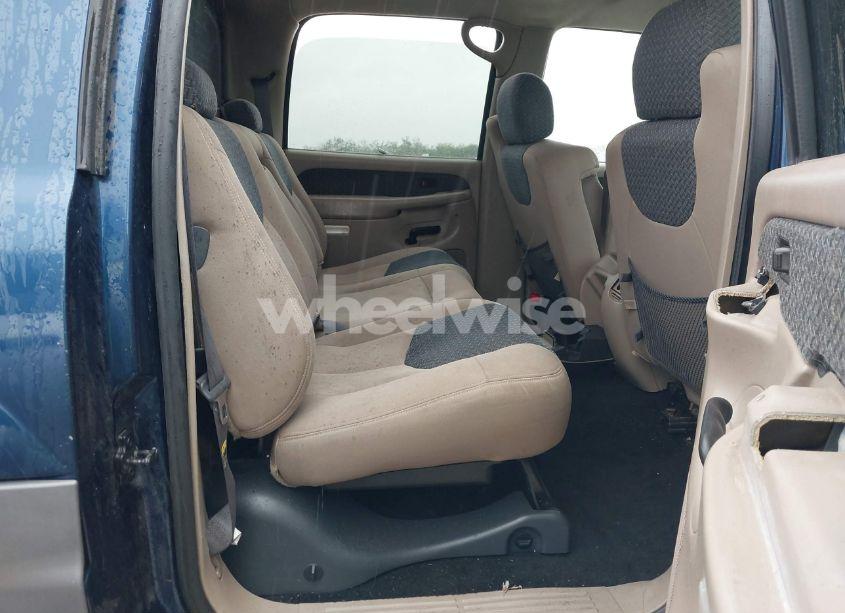 Photo 8 of 2002 Chevrolet Avalanche 1500 (VIN 3GNEK13T92G124785)