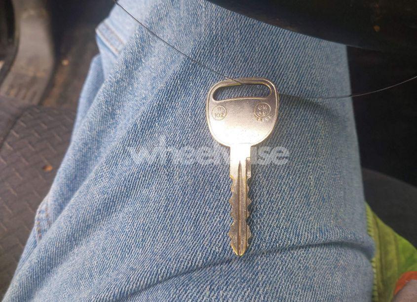 Photo 11 of 2002 Chevrolet Avalanche K1500 (VIN 3GNEK13T92G133437)