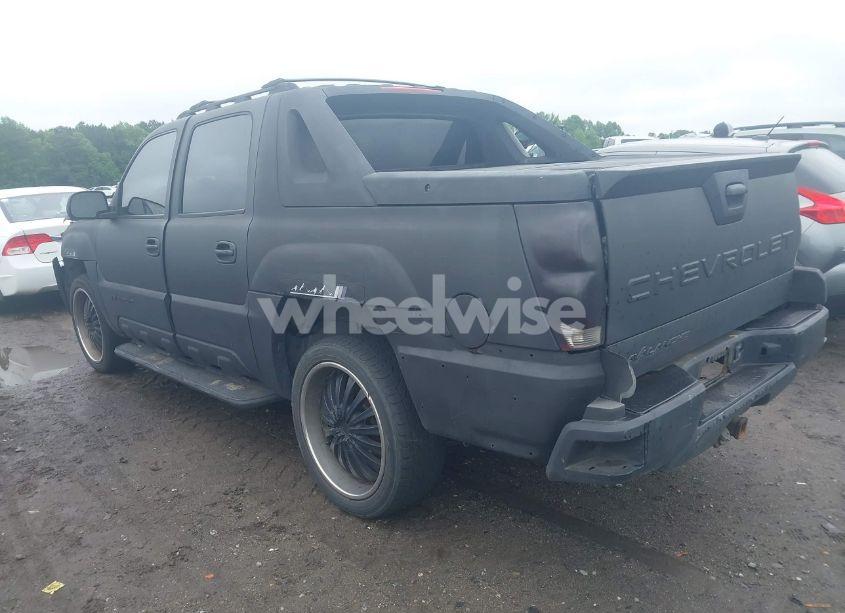 Photo 3 of 2002 Chevrolet Avalanche K1500 (VIN 3GNEK13T92G133437)