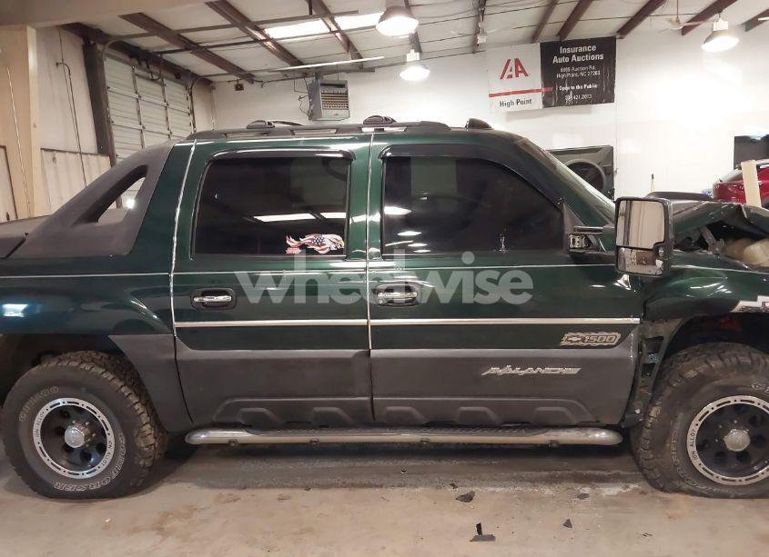 Photo 13 of 2003 Chevrolet Avalanche 1500 (VIN 3GNEK13T93G190660)