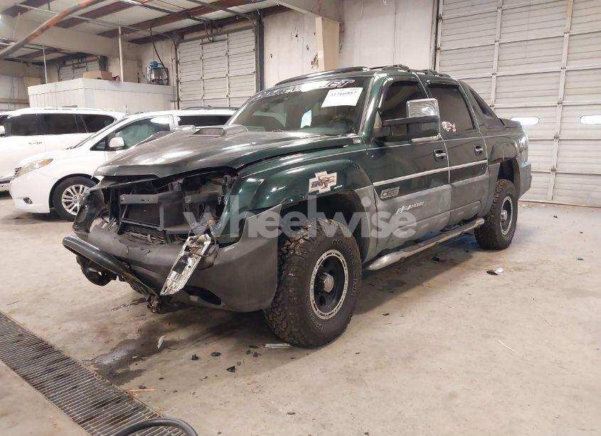 Photo 2 of 2003 Chevrolet Avalanche 1500 (VIN 3GNEK13T93G190660)