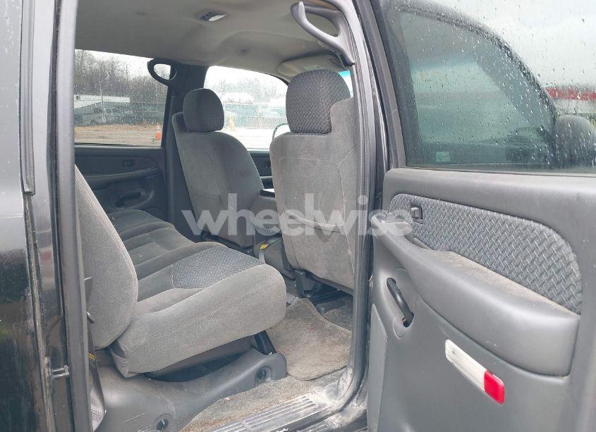 Photo 8 of 2003 Chevrolet Avalanche 1500 (VIN 3GNEK13T93G275451)