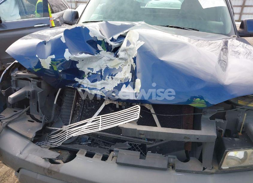 Photo 10 of 2002 Chevrolet Avalanche 1500 (VIN 3GNEK13TX2G293603)