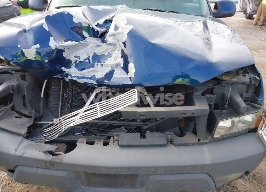 Photo 6 of 2002 Chevrolet Avalanche 1500 (VIN 3GNEK13TX2G293603)