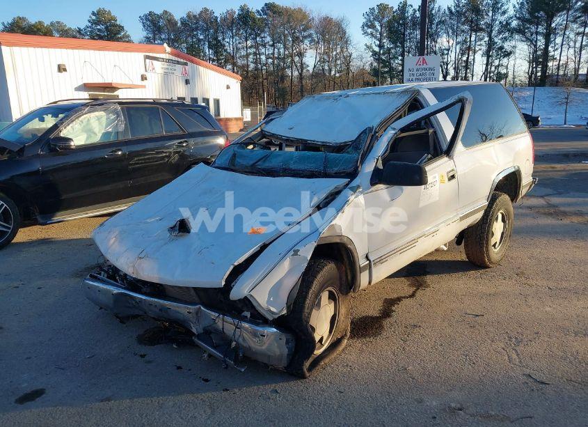 Photo 6 of 1997 Chevrolet Tahoe (VIN 3GNEK18R0VG131903)