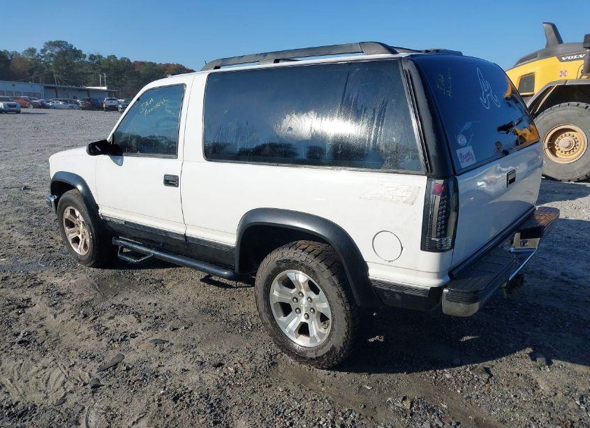 Photo 3 of 1999 Chevrolet Tahoe (VIN 3GNEK18R1XG192356)