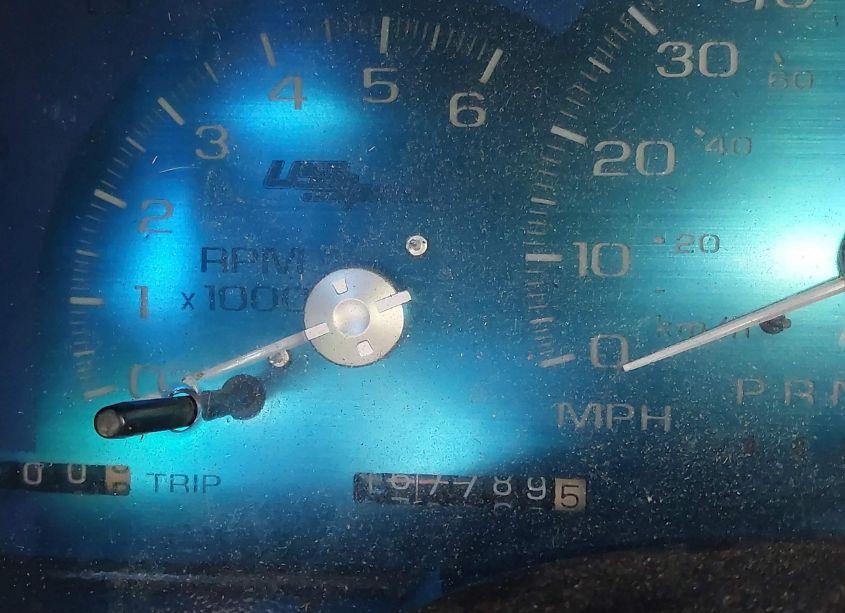 Photo 7 of 1999 Chevrolet Tahoe (VIN 3GNEK18R1XG192356)