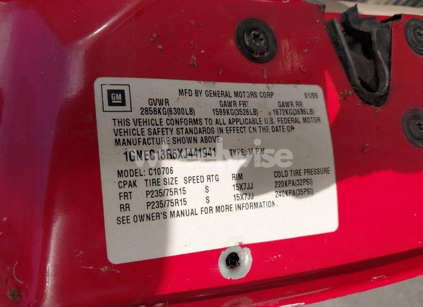 Photo 9 of 1997 Chevrolet Tahoe (VIN 3GNEK18R2VG102838)