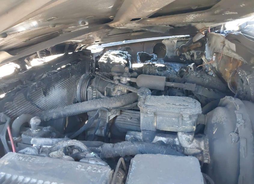 Photo 10 of 1999 Chevrolet Tahoe (VIN 3GNEK18R4XG113522)