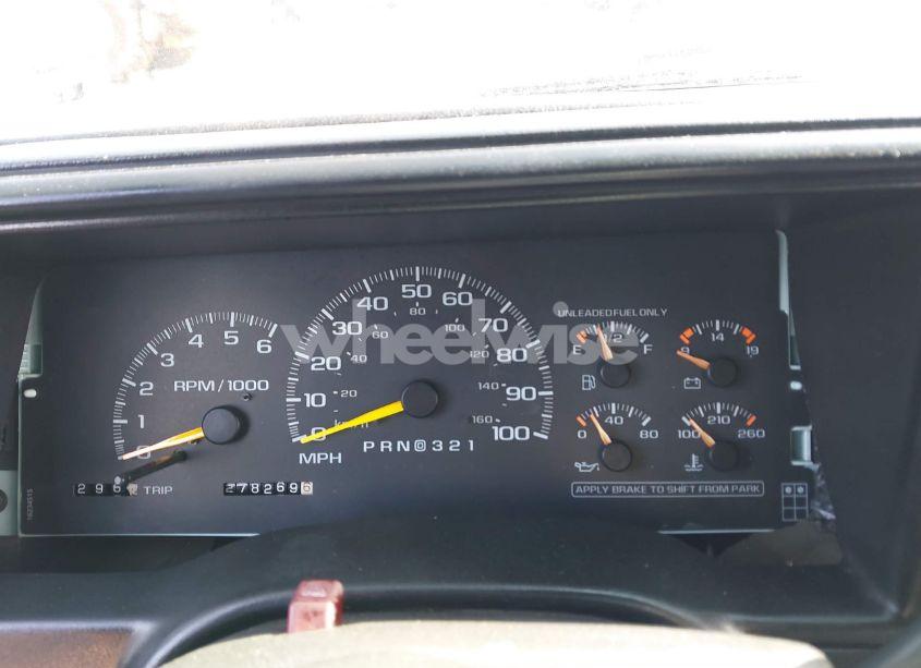 Photo 7 of 1997 Chevrolet Tahoe (VIN 3GNEK18R5VG126423)
