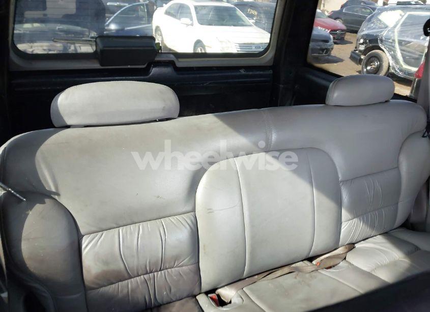 Photo 8 of 1997 Chevrolet Tahoe (VIN 3GNEK18R5VG126423)