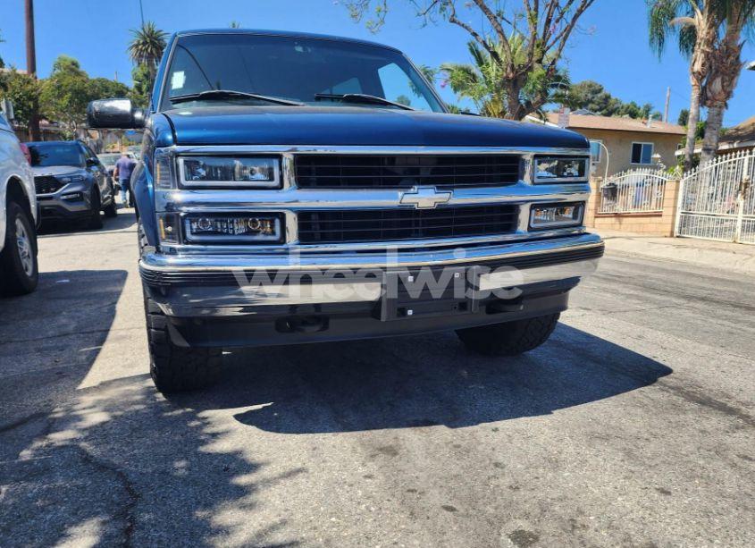 Photo 12 of 1996 Chevrolet Tahoe K1500 (VIN 3GNEK18R8TG106745)