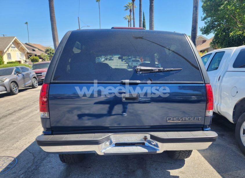 Photo 6 of 1996 Chevrolet Tahoe K1500 (VIN 3GNEK18R8TG106745)