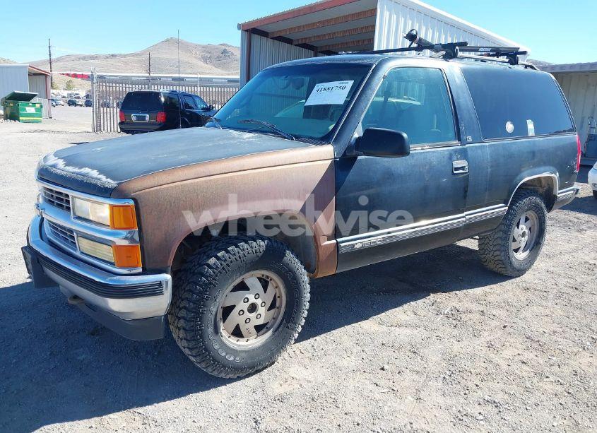 Photo 2 of 1997 Chevrolet Tahoe (VIN 3GNEK18RXVG147235)