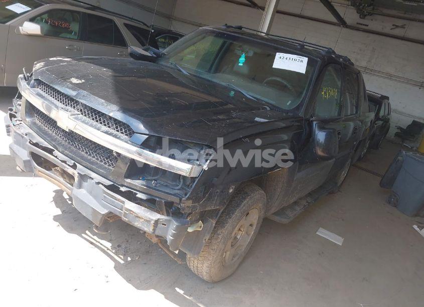 Photo 2 of 2003 Chevrolet Avalanche 1500 (VIN 3GNEY13T73G200649)