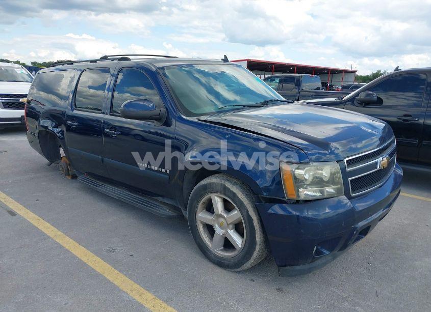 2007 Chevrolet Suburban 1500 LT (VIN 3GNFC16007G208598) main photo