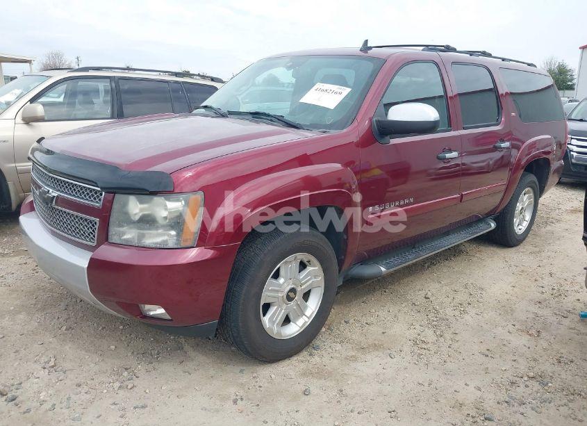 Photo 2 of 2008 Chevrolet Suburban 1500 LT (VIN 3GNFC16018G179193)