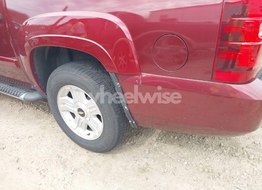 Photo 6 of 2008 Chevrolet Suburban 1500 LT (VIN 3GNFC16018G179193)