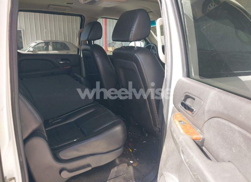 Photo 8 of 2007 Chevrolet Suburban 1500 LT (VIN 3GNFC16027G282217)