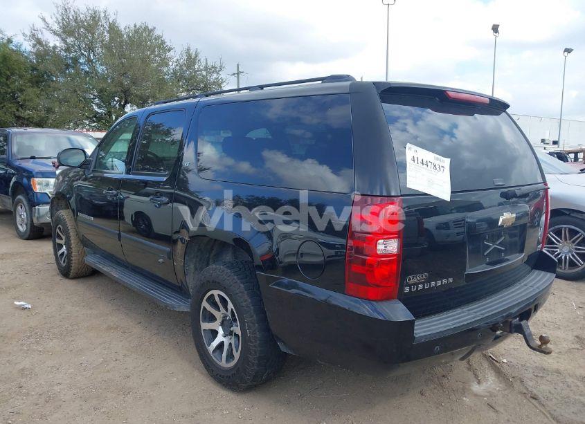 Photo 3 of 2007 Chevrolet Suburban 1500 LT (VIN 3GNFC16027G286901)