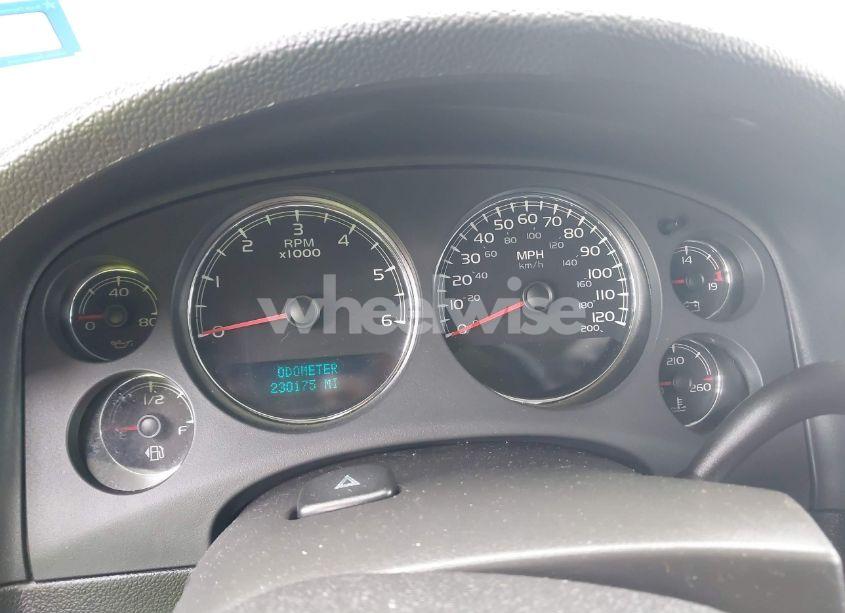 Photo 7 of 2007 Chevrolet Suburban 1500 LT (VIN 3GNFC16027G286901)