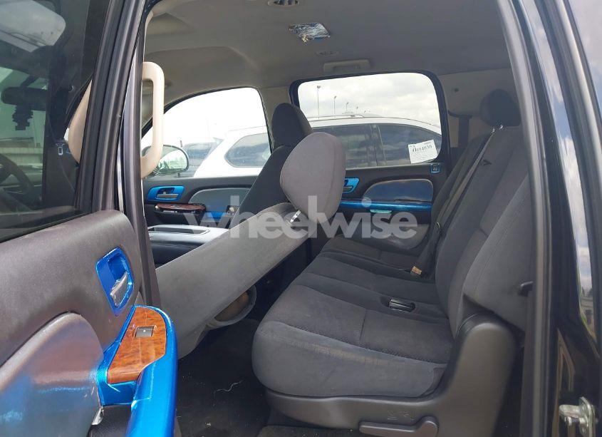 Photo 8 of 2007 Chevrolet Suburban 1500 LT (VIN 3GNFC16027G286901)