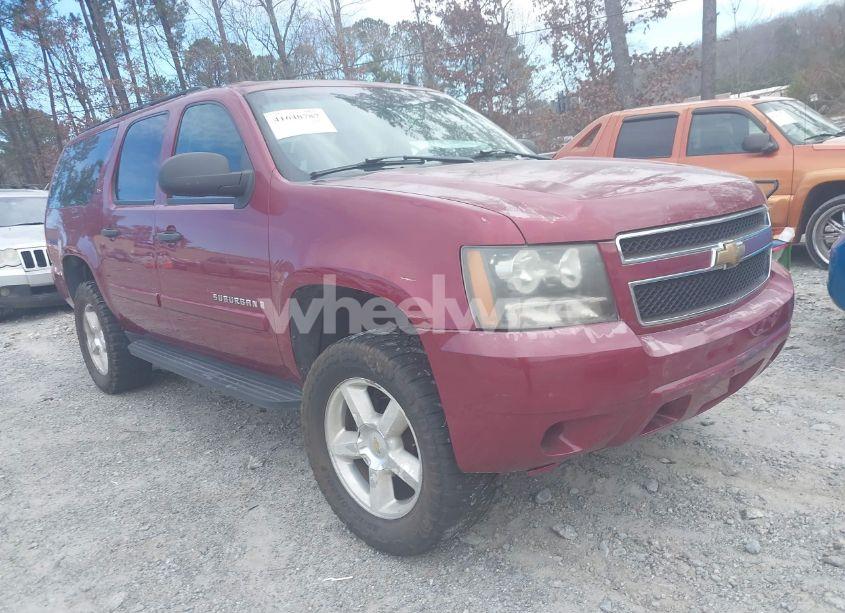 2007 Chevrolet Suburban 1500 LS (VIN 3GNFC16027G286929) main photo