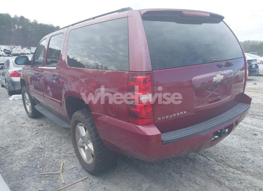 Photo 3 of 2007 Chevrolet Suburban 1500 LS (VIN 3GNFC16027G286929)