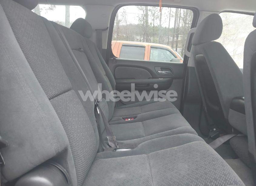 Photo 8 of 2007 Chevrolet Suburban 1500 LS (VIN 3GNFC16027G286929)