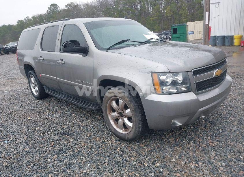 2008 Chevrolet Suburban 1500 LT (VIN 3GNFC16028G162063) main photo