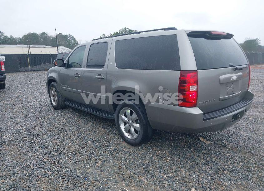 Photo 3 of 2008 Chevrolet Suburban 1500 LT (VIN 3GNFC16028G162063)