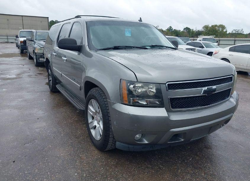 2007 Chevrolet Suburban 1500 LTZ (VIN 3GNFC16047G156344) main photo