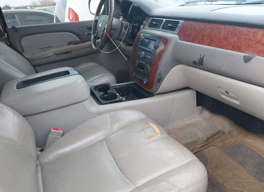 Photo 5 of 2007 Chevrolet Suburban 1500 LTZ (VIN 3GNFC16047G156344)