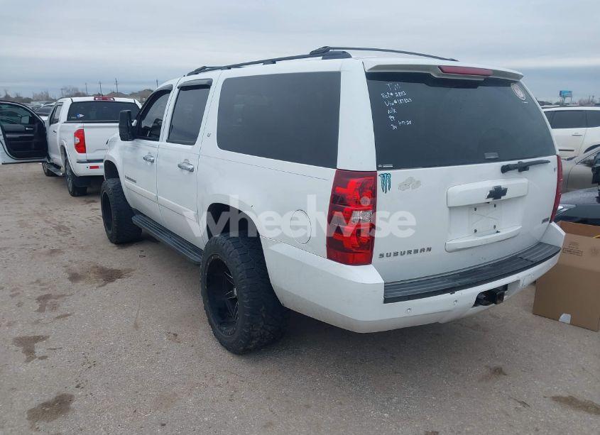 Photo 3 of 2008 Chevrolet Suburban 1500 LT (VIN 3GNFC16048G187823)