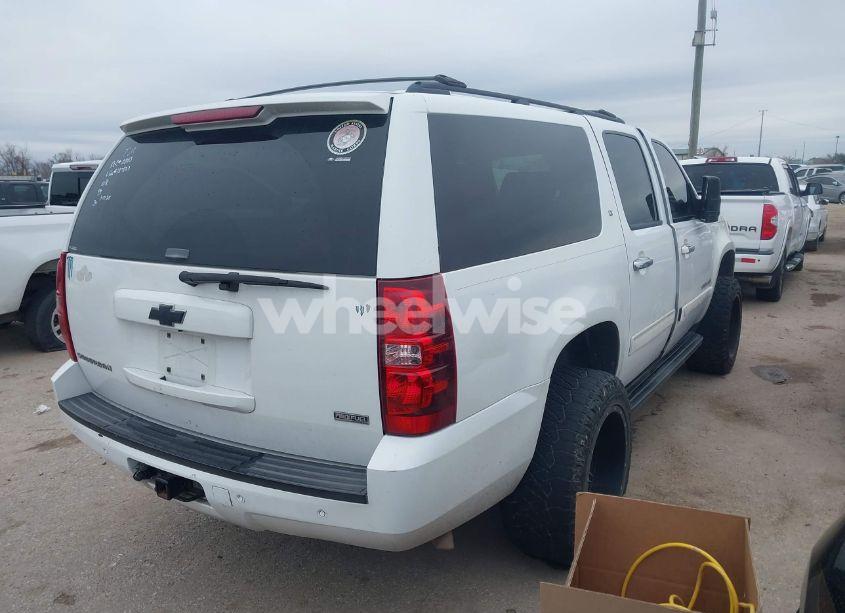 Photo 4 of 2008 Chevrolet Suburban 1500 LT (VIN 3GNFC16048G187823)