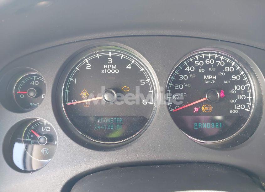 Photo 7 of 2008 Chevrolet Suburban 1500 LT (VIN 3GNFC16048G187823)