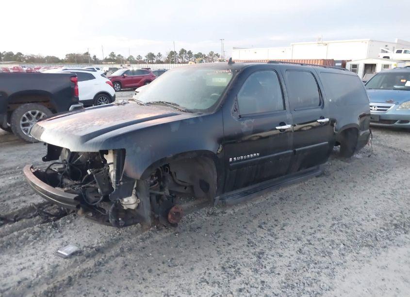 Photo 2 of 2008 Chevrolet Suburban 1500 LT (VIN 3GNFC16048G249561)