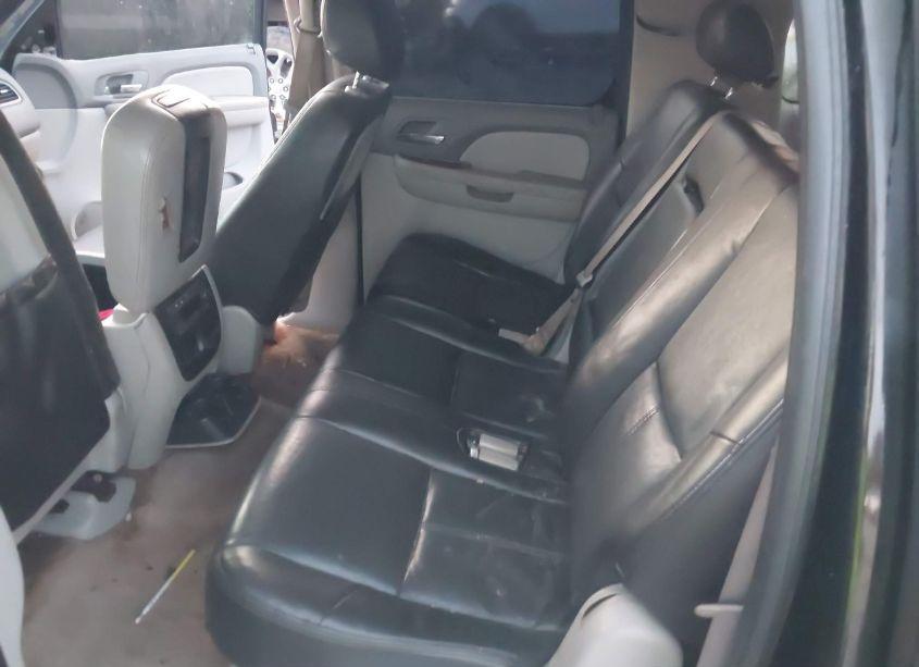 Photo 8 of 2008 Chevrolet Suburban 1500 LT (VIN 3GNFC16048G249561)