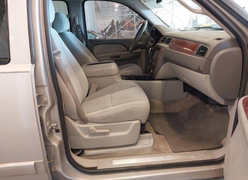 Photo 5 of 2007 Chevrolet Suburban 1500 LT (VIN 3GNFC16057G171533)